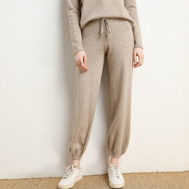 Mid Rise Cashmere Joggers –